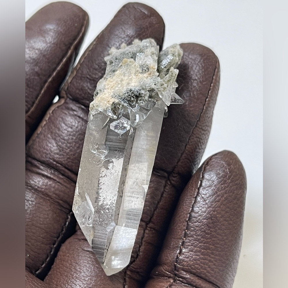 Lemurian Quartz with inclusions - Picture 8 of 14